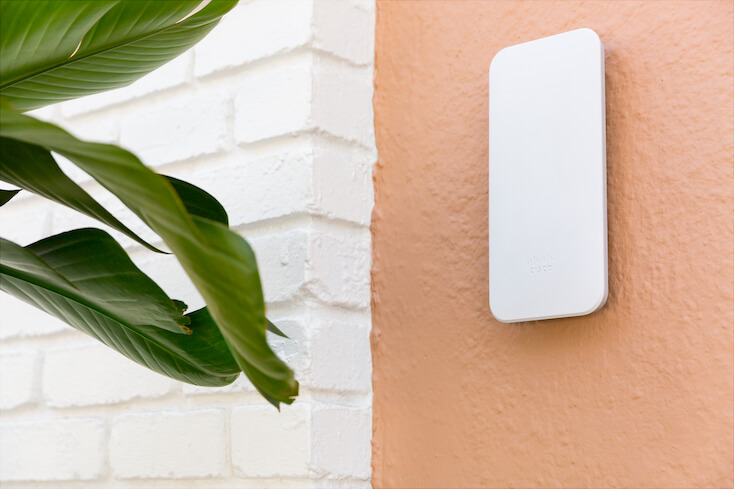 Der Wifi Accesspoint ist an der Hauswand angebracht